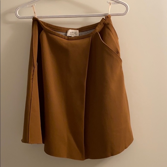 Aritzia Dresses & Skirts - Wilfred faux pleat skirt